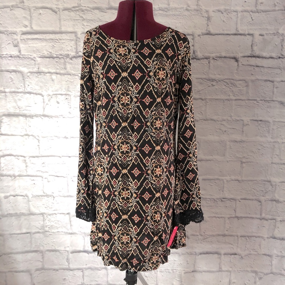 🔥2FOR15🔥 Bell-sleeve Shift Dress NWT